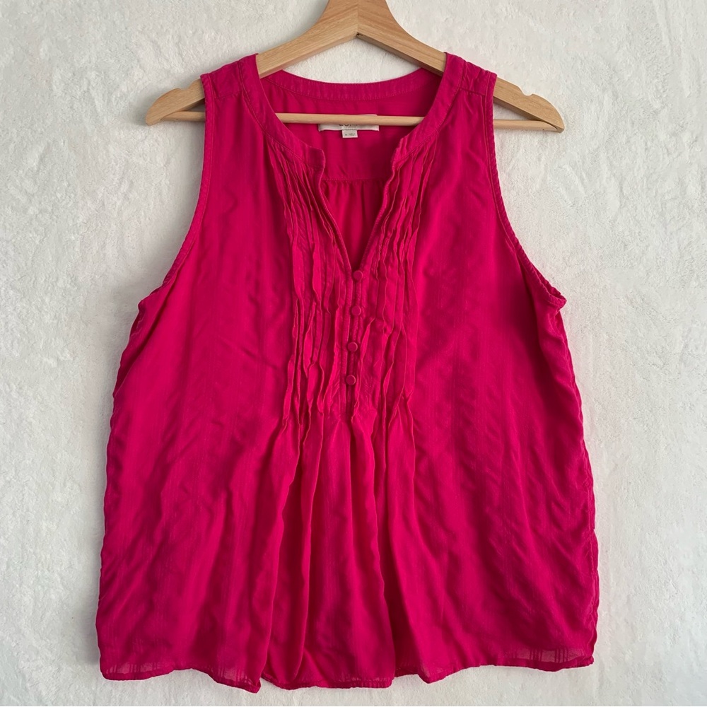 Loft Women’s Blouse Size M Sleeveless